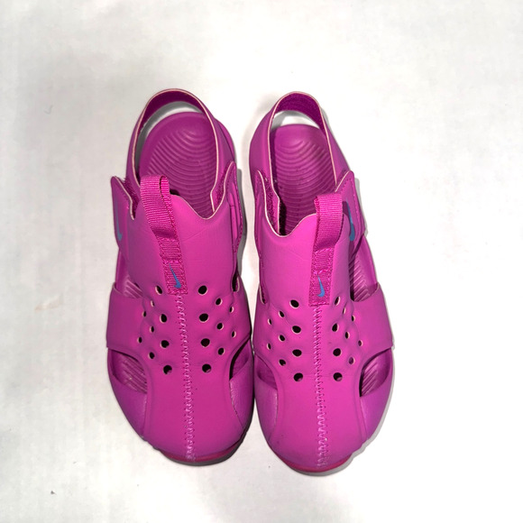 Nike Kids Size 12C Water Shoes Travel Vacation Swim Cruise Resort - Picture 1 of 7